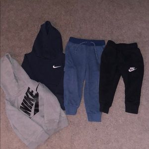 Bundle of 2T boys clothes